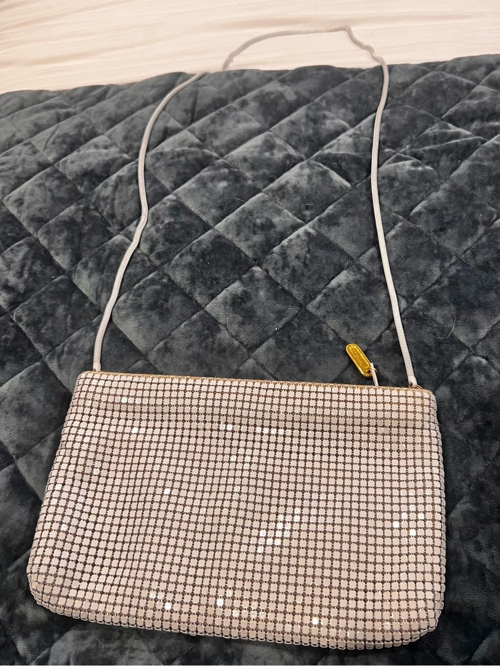 vintage 1970s white metal mesh shoulder bag